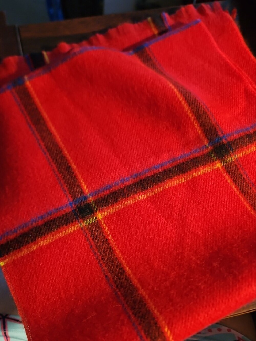100% Cashmere Red Tartan Scarf - Picture 3 of 3